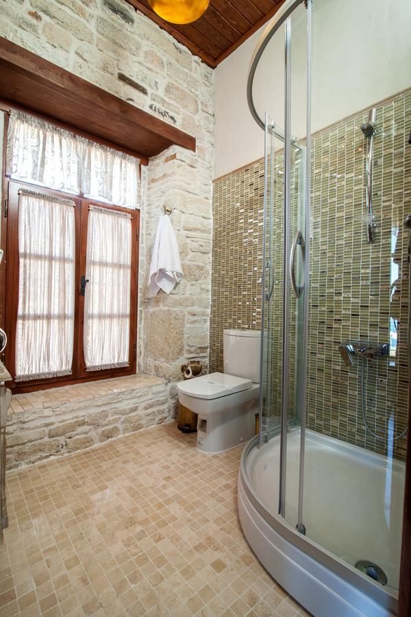 1922 Hotel Yenifoca Екстер'єр фото