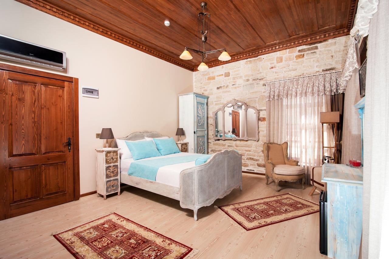 1922 Hotel Yenifoca Екстер'єр фото