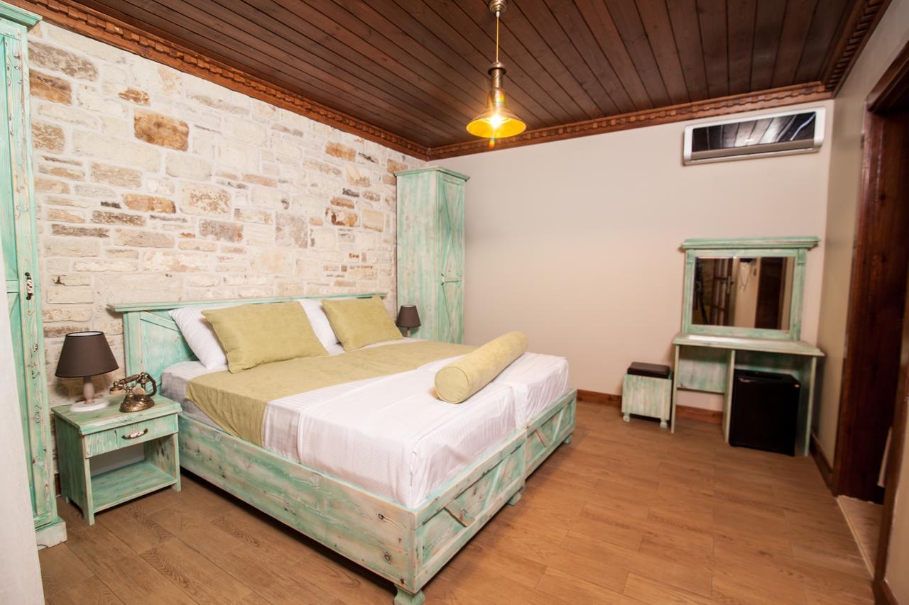 1922 Hotel Yenifoca Екстер'єр фото