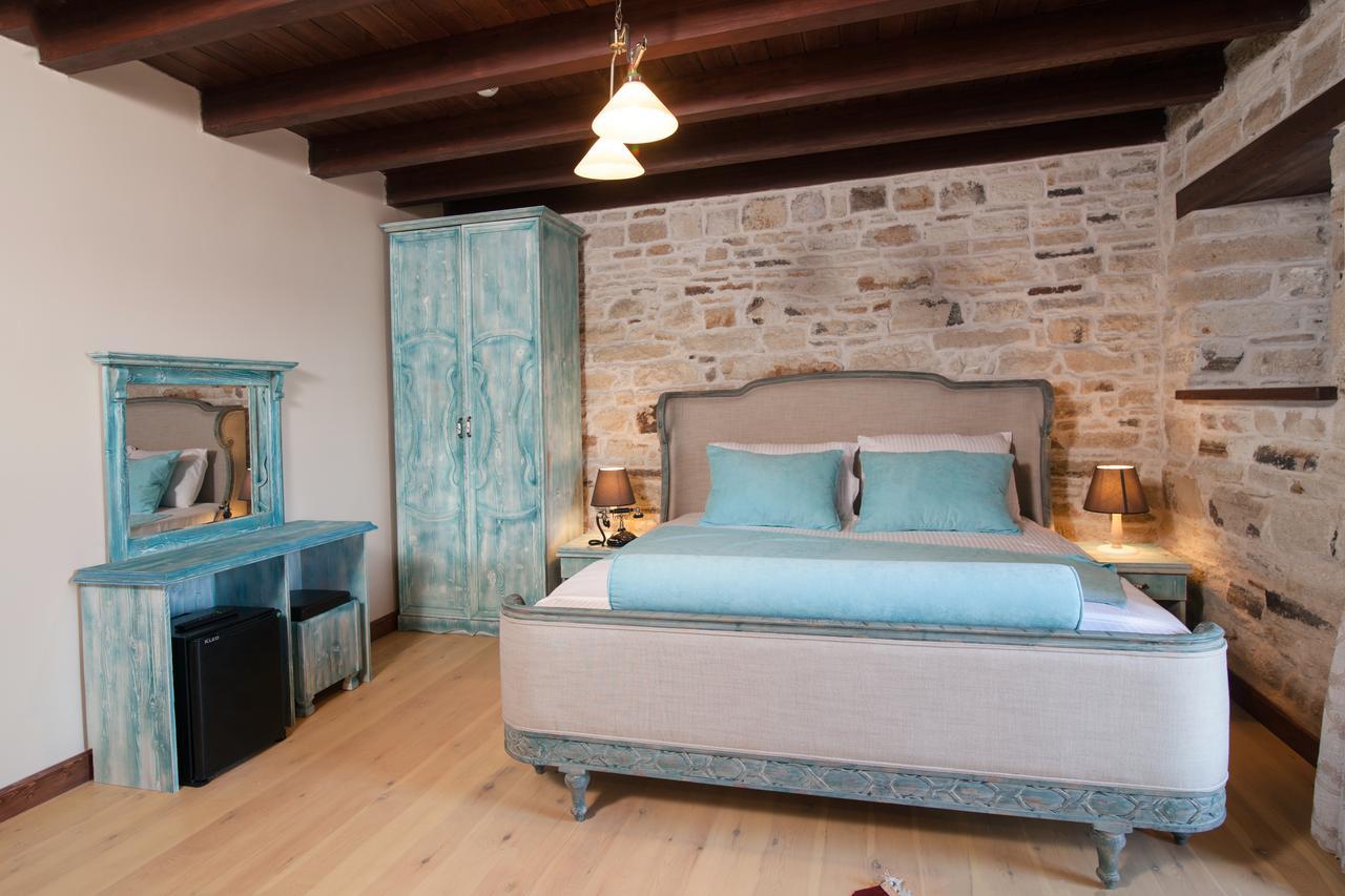 1922 Hotel Yenifoca Екстер'єр фото